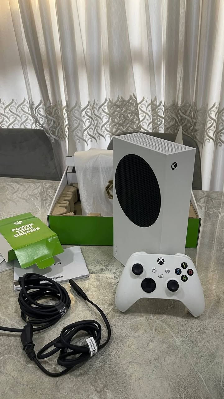 Xbox Series S 512GB للبيع
✅ إصدار 2022 5/17

✅ نظافة 100%

✅ لوك ستيكر (بعدهم ما مفتوحين)

✅ غير مصلح نهائياً

✅ شغال 100% بدون أي مشاكل

✅ كامل الملحقات والكارتون

✅ افحص وين ما اريد
بل اضافه وياه يده كيم سير g7
هارد 1T

الجهاز استخدام شخصي ونظيف جداً 

💰 السعر450,000 دينار بي مجال بسيط

📍 الموقع: الموصل


**إذا كنت صاحب هذا الإعلان وتريد حذفه لأي سبب، رجاءا أرسل رسالة إلى الدعم الفني**
