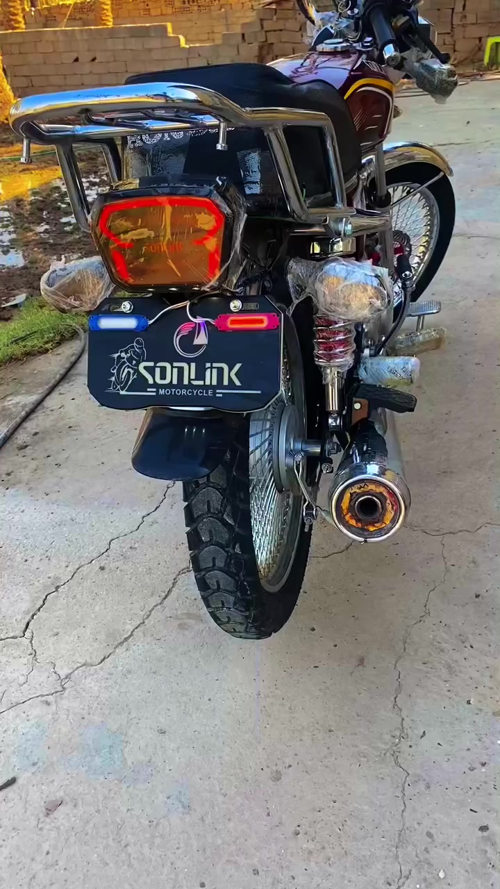 سلام عليكم دراجه تايكر للبيع موديل 2025اوراق اصولي مكفوله كفاله عامه من كلشي دراجه جديده 🗓️السعر 700 وبيه مجال  مكان بابل المحاويل لاستفسار                                                    ***********.                                                                     ***********
