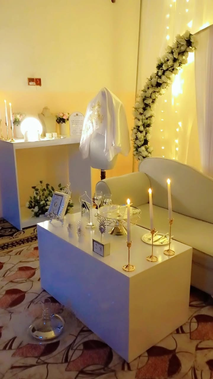 العيد قرب… والفرح بعده محتاج لمسة تخلّيه يبقى ذكرى عمر ✨
إذا عندكم عقد خطوبة أو عرس في أيام العيد
خلو لحظة التصوير والفرح تكون مميزة بكوشة أنيقة تليق بالمناسبة 💍🌸
كوشات مرتبة… حضور يلفت النظر… وصور تبقى ذكرى جميلة.
📞 للحجز والاستفسار: ***********
📱 واتساب متوفر
الحجز مفتوح لأهالي محافظة بابل
والعدد محدود في أيام العيد… بادروا بالحجز قبل اكتمال المواعيد.
#بابل #المحاويل #كوشات_الأعراس #فرحكم_يستاهل ✨
