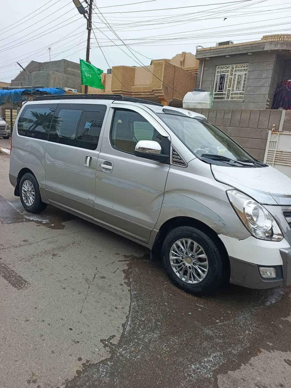 سلام عليكم
للبيع سياره ستاركس موديل 2008
بيهه باب السايق بارد والصندوق بارد بي 
مكينه كير وصدر امامي خلفي وتخم تاير واكسل كله جديد 
رقم انكليزي بغداد شرط التحويل 
اي ستفسار ***********
السعر 140وبيهه مجال
