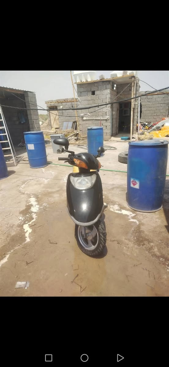 سبيسي ماليزي جاهزة وناعمة كلجات جدد باتري جديد سلف هندر ٣٠٠ بيها مجال كلش بسيط ابو ٢٠٠ عوفني الله يخليك شوف غيرهة
***********
