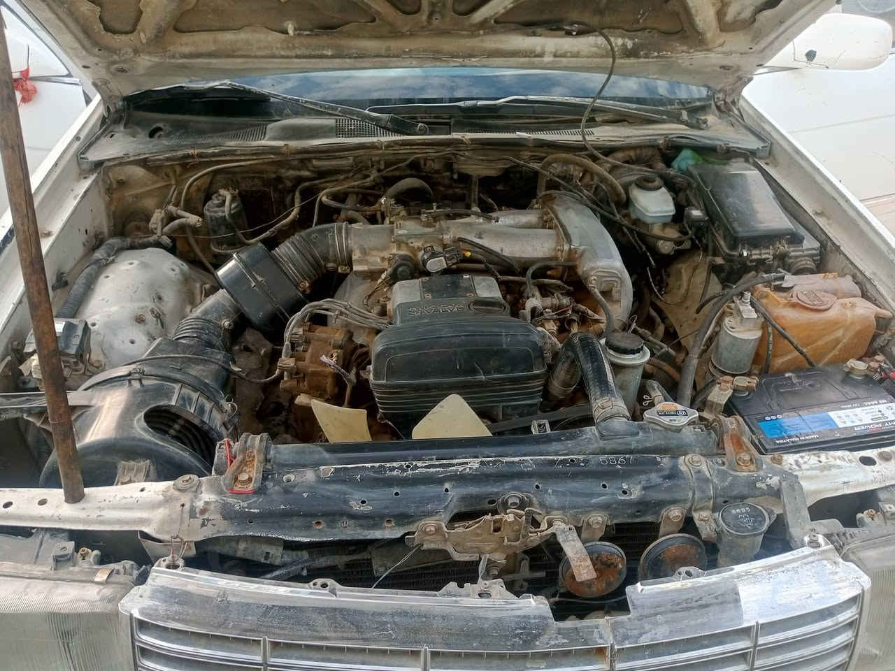 سياره البيع 93 بطه متصل رقم نينوه بيه وكاله عمه نا بصم سياره مكينه وكير ثنين ونص  كفاله كربيات جهزه سنويه نفذه بل 20ذني عليه اليشتري يخذ صافي  المكان الشطره السليمان   السياره بيه كصه جنطه فقط ولباقي كفاله  السعر 35 وبيه مجال ***********
