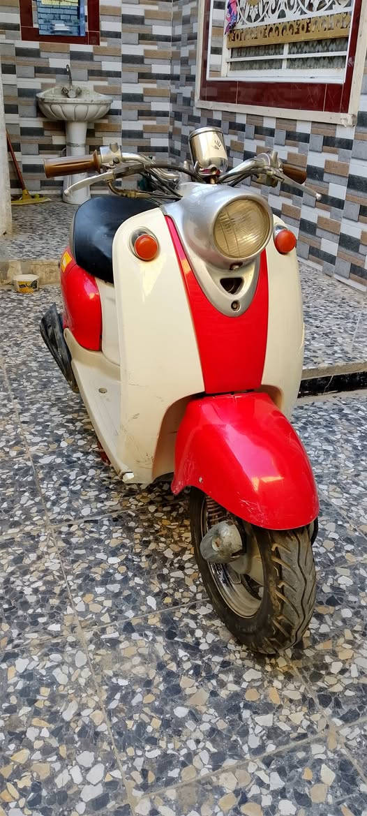 مصريه خطين دراجه نضيفه ومكينتها ناعمه تخبل شلعه ومشي كهربائيات شغاله لايت زنون بك لايت اشاير قفل جنطه قفل سكان عداد بانزين دبلات كله شغال دراجه نضيفه ومال جناي السعر 250 مكاني ناصريه ***********
