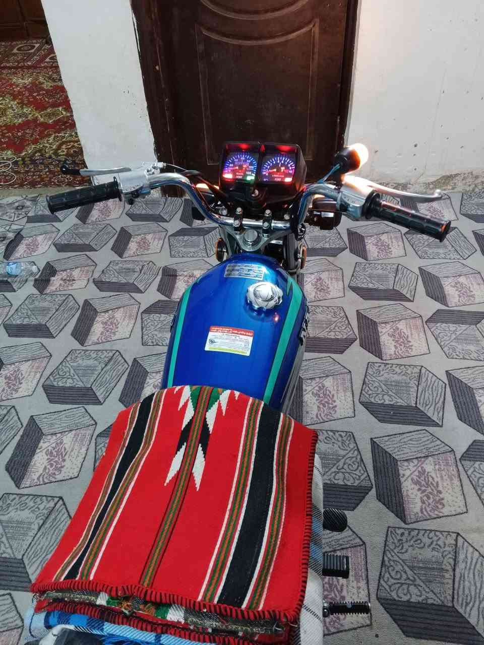 السلام عليكم ايراني اصلي لبيع اوراق سكنر 7ارواق مكان نجف حي النداء رقمي ***********
