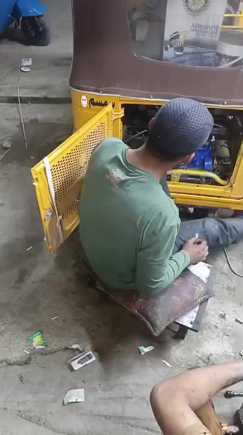 اهلا وسهلا يم اخوانكم حسن و كاظم  محلنا الجديد قرب مدرسة السجاد شارع السعود شعندك بالتك تك عاطل ما طايح على علته وصلت يمنا بأذن الله كلشي سهل هذا جزء من عملنا   *********** #الجميع @إشارة
