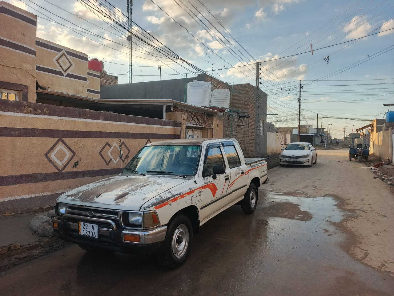 السلام عليكم تويوتا موديل 91 سياره مكينه كفاله ما بها اي نقص نهائيا علي بلاد رقم واسط دولي باسامينا السعر المطلوب 58 بها مجال بسيط جدا العنوان ذي قار الفجر ***********
