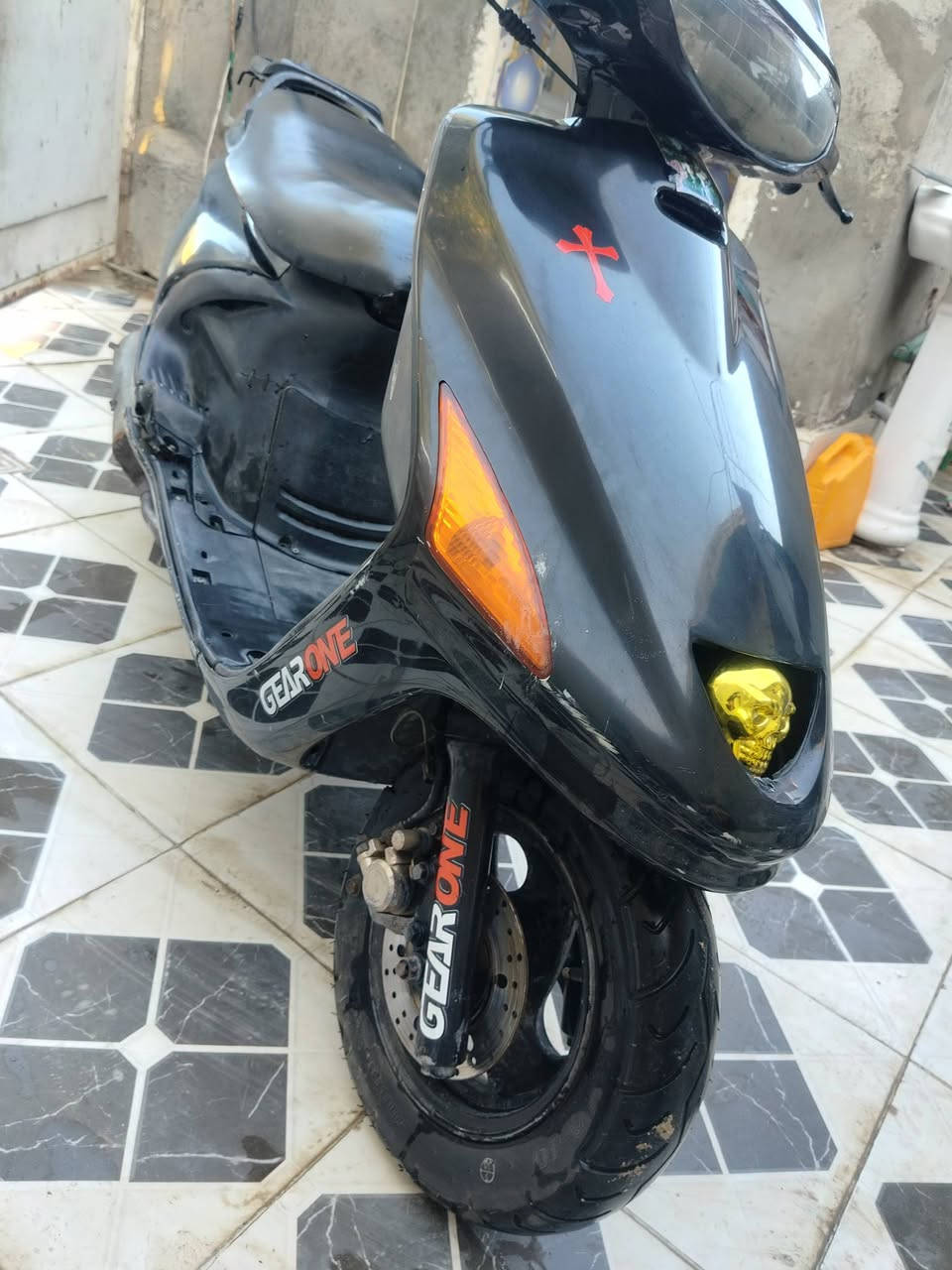 سلام عليكم
من رخصه مدير الكروب
 عندي دراجه فراشه للبيع دراجه نضيفه خير من الله رايدلها كم شغله بصيطات رايدها 400 وبيها مجال شويه مكاني مشخاب طبر ال فرعون *********** متوازي ع بيعتها
