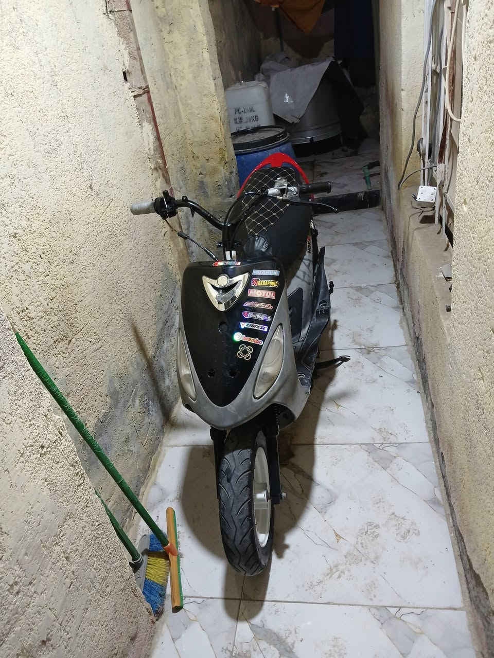 سلام عليكم دراجه قجمه دراجه محربه مال لعب شلعه ومعدل خير من الله نكره سلف وهندر سعر 450وبيه مجال مكاني جزيره شط العرب  ***********
