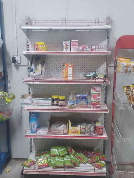 سلام عليكم تصفيه المحل عندي هذني الغراض نضيفات كلش المكان بغداد حي العامل التواصل ***********
