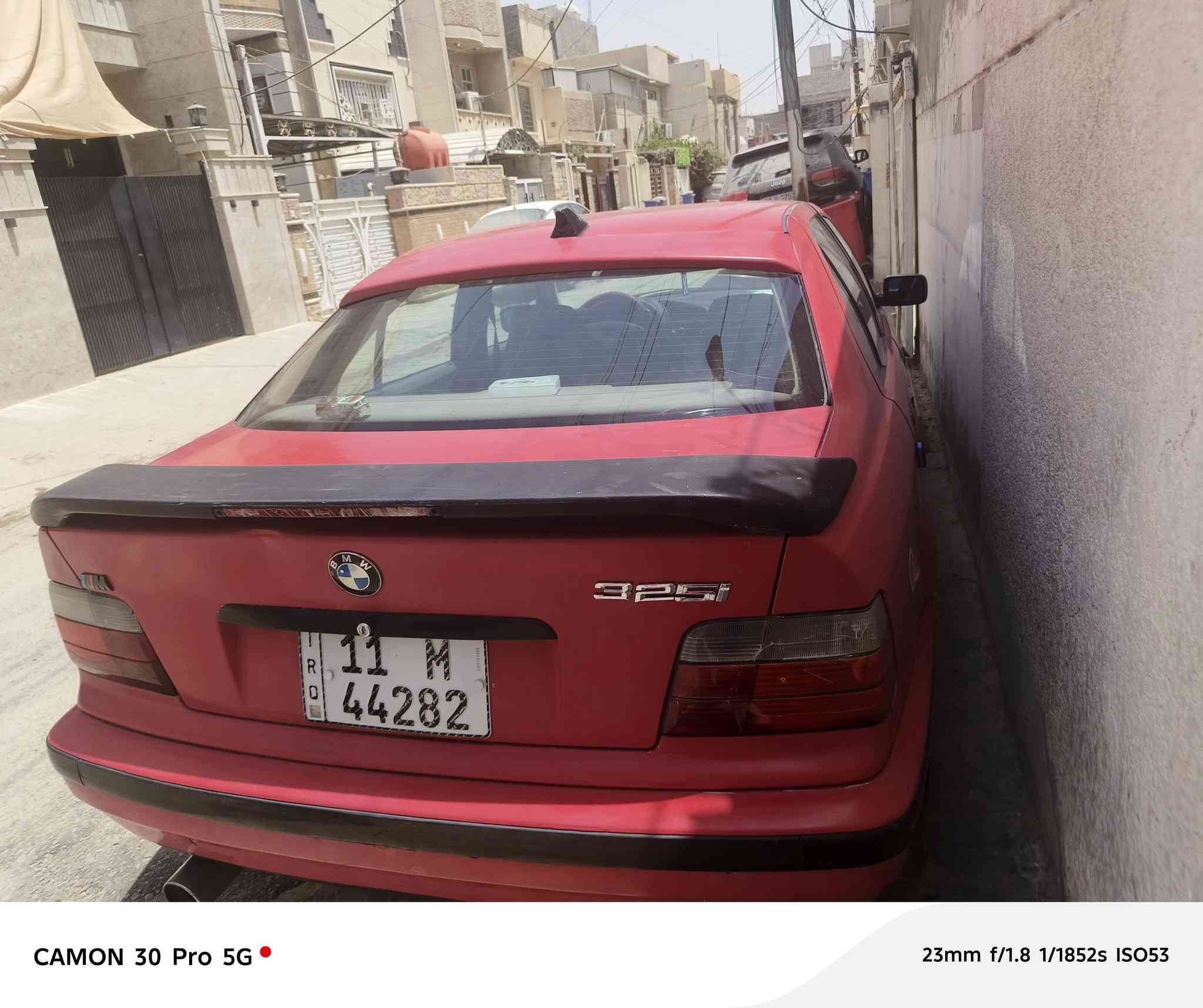 خفاج سياره موديل ٩٣ سياره بسمي هسه جديده سياره ربع مذب عليه مكينه مفتوح مو مسكر ١٨٠٠ تبريد كير مكينه سعر ٤٣  وبيه مجال عنوان المشتل ***********

