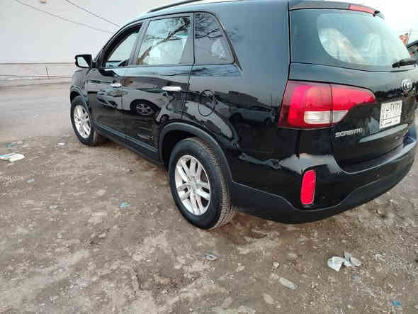 سورنتو وارد أمريكي فقط بنيد بدون دواخل ٢٠١٥ سيارة جديدة بمعنه الكلمه داخل جديد ١٠٠ بل ١٠٠ خارجهه شرط احله من الصور ٧ راكب ٦ سلندر مكينه وكير وصدر نظافة تخم تاير شرط جديد بيع أو مراوس السعر ١٥٧وبيهه حك جيتك العنوان بغداد الكرخ حي الجهاد ***********
