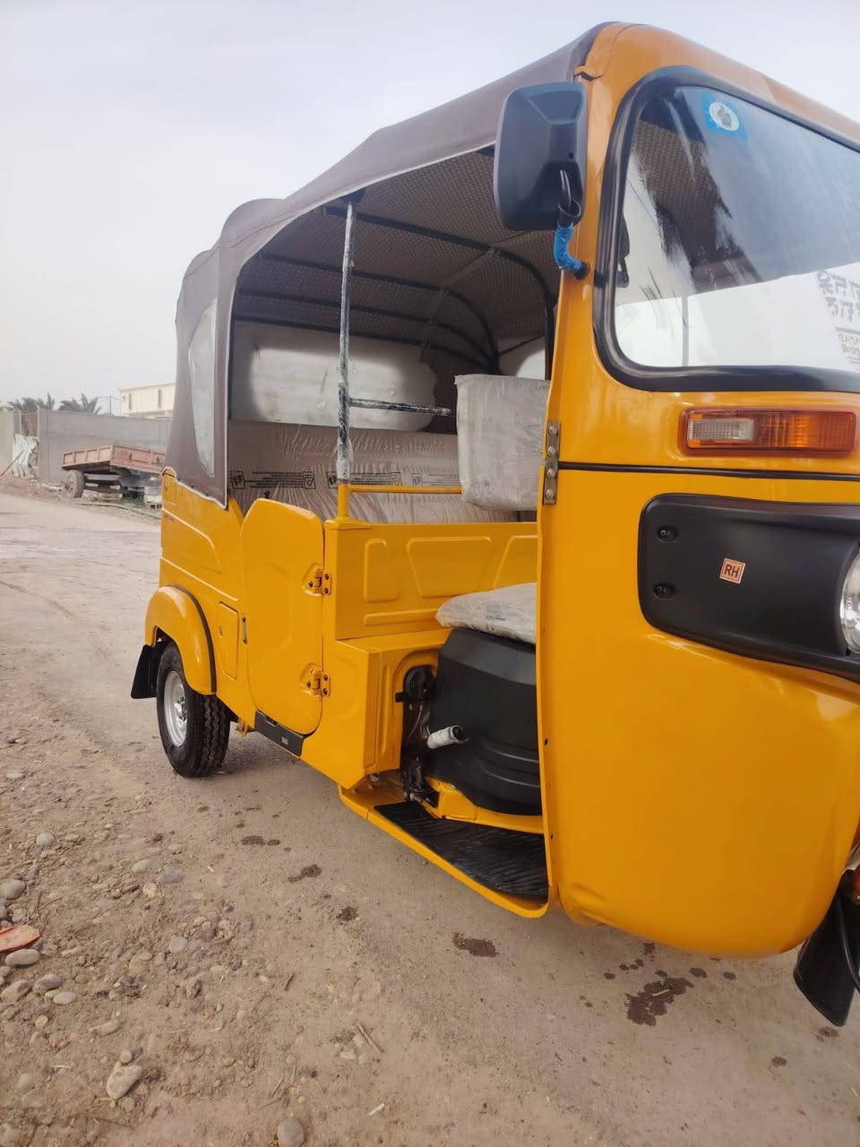 تكتك لبيع موديل ٢٠٢١ شهر ١٢ كفاله عده شبر بل لغد بارد والباقي كفاله رقم انكليزي بسمي تحويل مكان بغداد دوره *********** ///// ***********
