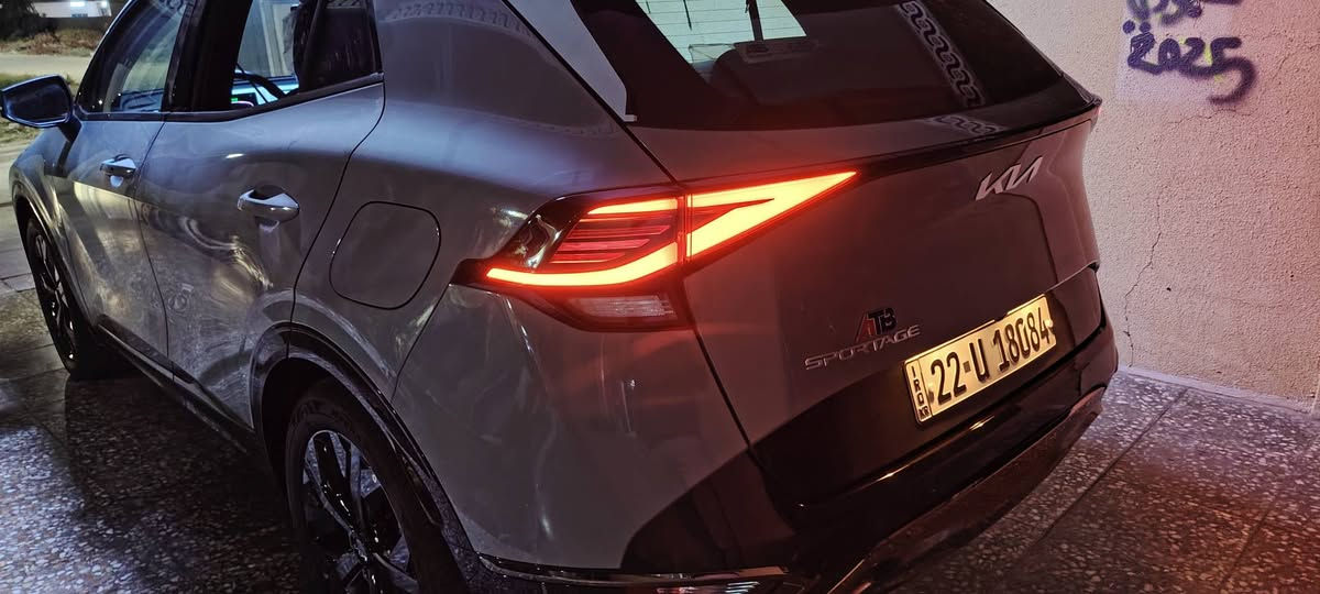 للبيع كيا سورتاج اسمنتي خليجي وكاله نيم
بلاك ادشن وكالة زيرو
ماشيه حاليا ٥الف فقط
ذيموديل ٢٠٢٥
فول مواصفات
نقاط عمياء
حساسات اماميه وخلفية
كشن تدفئة
داخل لونين أخضر زيتوني وكنتارة 
استيرن تدفئة
مكفول كفالة عامه 
السيارة باسم شركة تحويل وكاله حاضر
مكانها البنوك بغداد
*********** 
السعر خابرني وتتدلل بغداد, العراق
