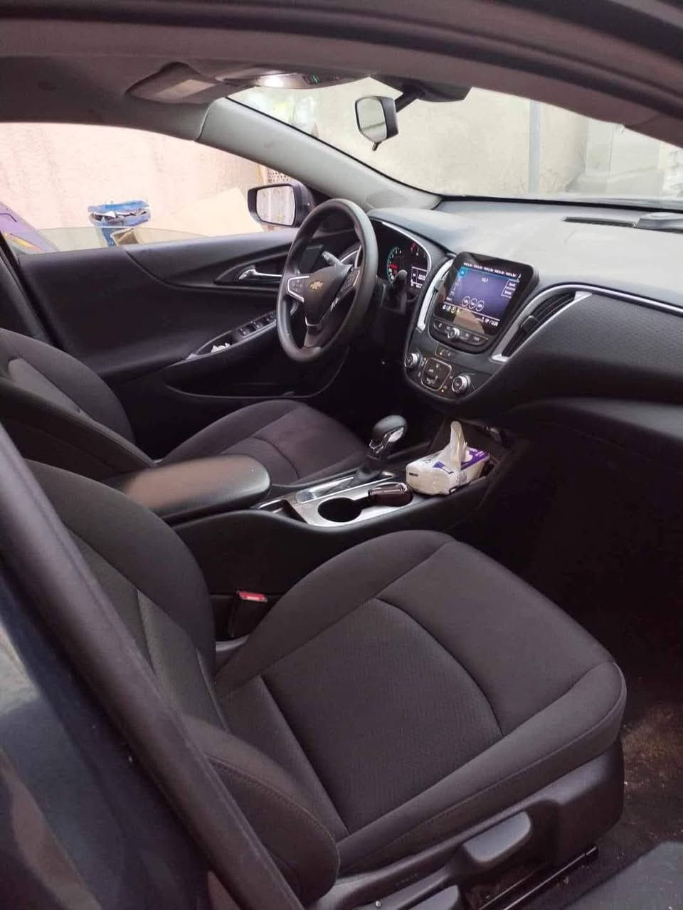 السلام عليكم
‏‎للبيع ماليبو موديل 2022  LT 
‏‎وارد أمريكا تبديل باب سائق فقط بيها باب خلفي صبغ  بدون ايرباك سيارة صور حادث موجودة بلمنشور 
‏‎المواصفات 
‏‎بصمه ابواب + جنطه
‏‎تحديد مسار 
‏‎محرك 1500 توربو 
‏‎سايد بريك بصمه
‏‎تشغيل عن بعد 
‏‎لدات اماميه نهاري 
‏‎ اوتو بريك /توقف ذاتي 
‏‎كشنات تدفئه + كهرباء 
‏‎تبريد مناخين منفصل 
‏‎تبريد قطعتين امامي خلفي 
‏‎شاشه كبيره 
‏‎خرائط Gps
‏‎كامره خلفيه 
‏‎كروز سرعه
‏‎مانع انزلاق 
‏‎حساس اطارات‎
4 دسك/ Abs
‏‎ملاحظه سياره معوقين بسمنه رقم نكليزي جديد
وكاله مضمونه عامه السعر 115 قفل مبايل *********** عنوان ناصريه مركز
