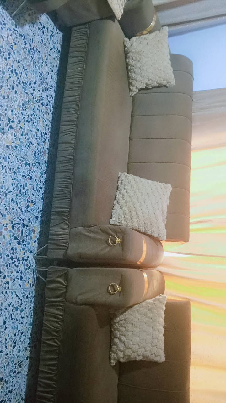 تخم مستعمل اخو الجديد للبيع 10مقاعد


**إذا كنت صاحب هذا الإعلان وتريد حذفه لأي سبب، رجاءا أرسل رسالة إلى الدعم الفني**