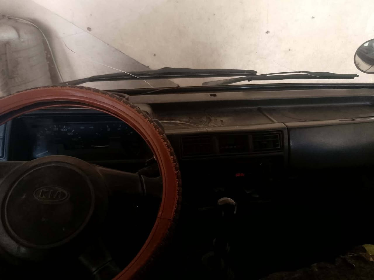 كيه بستا موديل ٩٣ مكينه وكير شرط رقم بغداد الماني صاحبهه موجود عنوان كربلاء المقدسة قرب مستشفى كفيل السعر ٢٢ وبيهه مجال حك الجيه ***********
