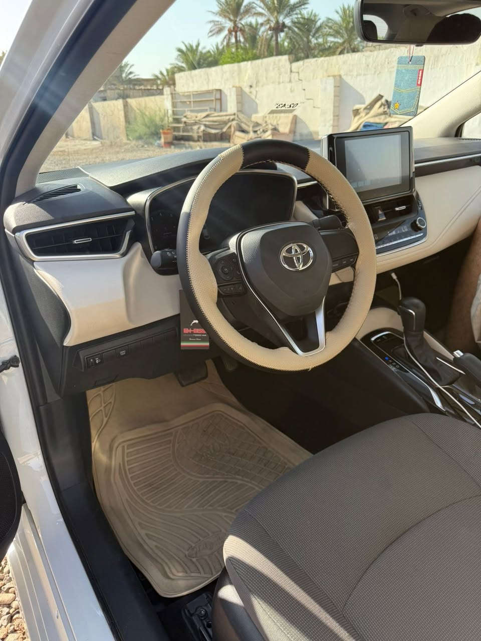 من رخصة الادمن
كورلا خليجي 2023 شركة ساز 
فول مواصفات 
ماشية 76000
فتحة سقف 
تحكم ستيرن جهتين 
شاشة 
كامرة خلفية 
حساسات امامي خلفي 
مري شفط 
تبريد بيانو 
مراية الداخلية تعتيم 
لايت Led
كشاف امامي خلفي 
تبريد قطعتين 
تخم تاير جديد 
سيارة نضيفة ومتعوب عليها 
ملاحظة/ السيارة بيهة بارد ب البنيد بدون صبغ ورصعات بسيطة مامسحوبات 
السعر / 170 وبيها مجال بسيط 
مكان السيارة ديالى /بلدروز 
***********
