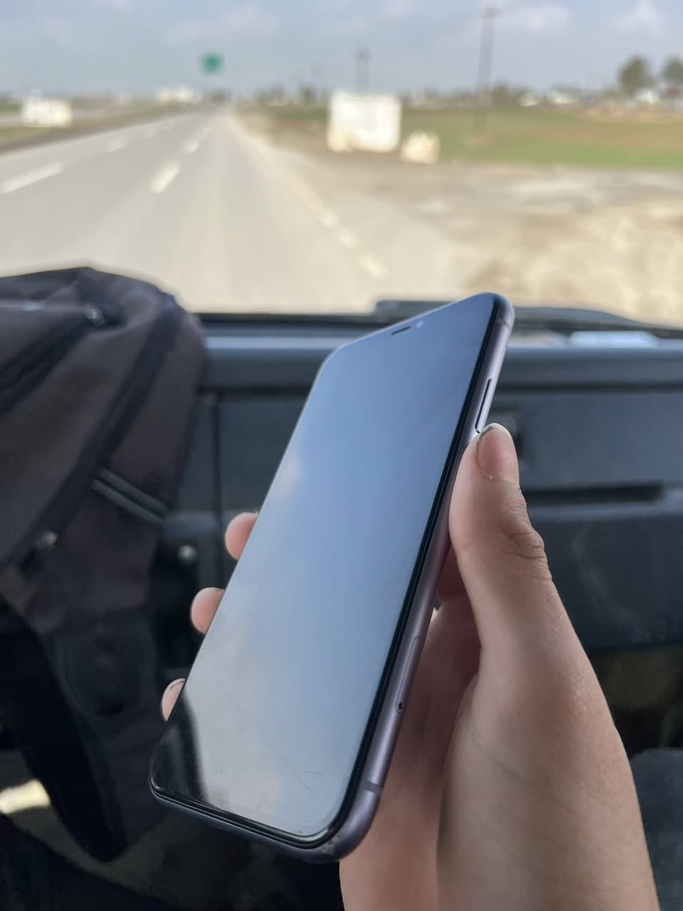 السلام عليكم
11 عادي للبيع سعر 200 بيه مجال  او مراوس ب 11 برو ماكس +انطي فرق
الجهاز نضيف 
بطاريه 69
ذاكره 64
الجهاز بيت اشعار شاشه بس قبل لا احدث علا 26مجان بي اشعار شاشه الله شاهد بس حدثت وجان يطلع بي اشعار تجي تفحص التلفون كدامك اتشوفه فيس ايدي شغال كامل بشرط رقمي لل تواصل ***********
