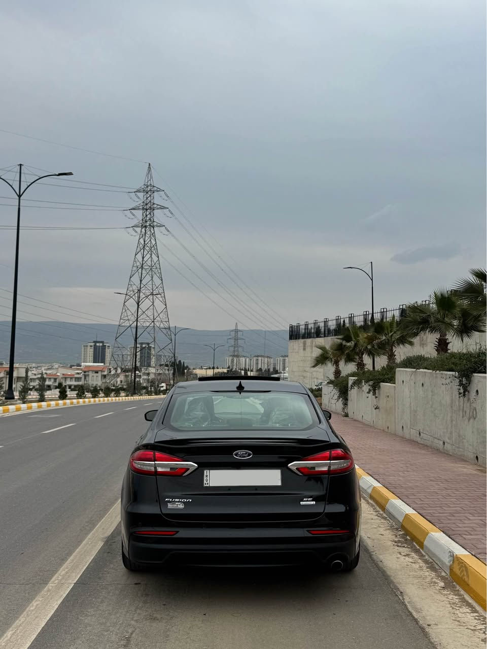 Ford Fusion 2019 (SE+) | 1.5T

فۆرد فیوشن ٢٠١٩ – SE+ فوول مواسەفات

سەیارەکە نموونەیە لە جوانی و پاکی، ماشاءالله
هەیکەلی وەک خۆی ماوەتەوە و بێ نووقسانی

📌 بۆیاخ:
• دەرگای پشتی سەکن
• چەملغی سایەق بێ ناوگرتن
• بێ ئێرباگ، پێش و پشتی کەپس

⚙️ مواسەفات:
• سڵایت
• بەسمە
• سێ شاشە + شاشەی گەورە
• کوشن جلد و شاموا
• ڕاداری کامل
• ڕاداری پێش و دواوە
• ئاوێنە شەفت، هیتەر و کارەبای
• تەحدید سورعە
• ناو کرێمی
• ئۆتۆ ستۆپ
• لایتی پێش LED + عەدەسە + زینۆن
• لایتی دواوە LED کامل
• لایت ئۆتۆ
• فوڵچەی جام ئۆتۆ
• برێک بەسمە و کارەبای
• کۆدی دەرگا
• سێ گێڕ: (عادی، لە سووکان، ئۆتۆماتیک)
• مواسەفاتی زۆری تر…

🛠️ دۆخی سەیارە:
• کامل سێرڤس کراوە
• هیچ نووقسانێکی نییە
• چوار تایەی تازەی لە ژێرە

📄 تۆمار و شوێن:
• ڕەقەم: هەولێر
• ڕەقەم و سەنەوی تازە
• تەحویل و غرامە بە شەرت
• ناونیشان: سلێمانی

📞 ژمارەی پەیوەندی:
0773 836 3591
0750 152 7025
——————————————————

Ford Fusion 2019 (SE+) | 1.5T

فورد فيوجن 2019 – SE+ فول مواصفات

السيارة نموذج في الجمال والنظافة، ما شاء الله
هيكلها كما هو محافظ عليه وبدون نواقص.

الصبغ:
• باب خلفي سكن
• رفرف السائق بدون ناوغرتن
• أمامي وخلفي كبس، بدون إيرباغ

مواصفات SE+:
• سلايد
• بصمة (Push Start)
• ثلاث شاشات + شاشة كبيرة
• مقاعد جلد وشمواه
• رادار كامل
• رادار أمامي وخلفي
• مرايا شفط، هيتَر وكهرباء
• تحديد سرعة (Cruise Control)
• داخلية كريمي
• أوتو ستوب
• ليتات أمامية LED + عدسة + زينون
• ليتات خلفية LED كامل
• لايت أوتو
• تحكم جام أوتو
• بريك بصمة وكهرباء
• كود الأبواب
• ثلاث قيادات: (عادي – على السوكان – أوتوماتيك)
• مواصفات أخرى كثيرة…

• مكملة سيرفس بالكامل
• بدون أي نواقص
• أربع تايرات جديدة تحتها

• الرقم: أربيل
• الرقم والسَنَوي جديد
• التحويل والغرامة بشرط

📍 الموقع: السليمانية

📞 أرقام التواصل:
0773 836 3591
0750 152 7025 السليمانية, العراق
