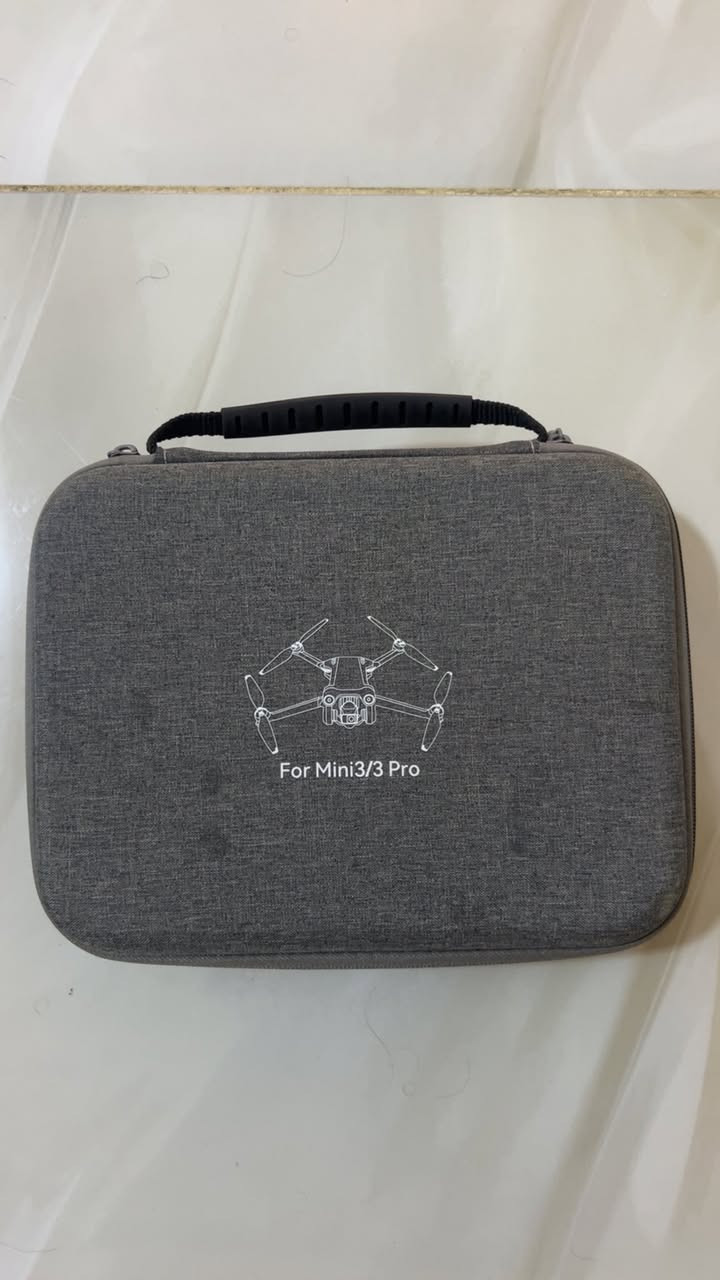جنطه درون Mini3  Mini 3 pro
طلعتلي بالامزون اكتب سعرك وبلعافيه جديده لك توصيل موجود جميع المحافضات 5 
للاستفسار الاتصال 
***********
