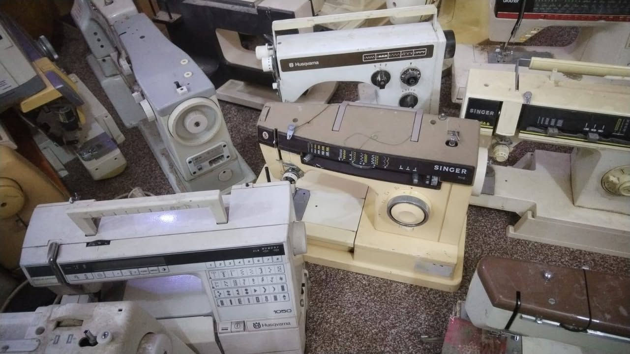 عدد 90 باله اخذتهم وي باله الأجهزه الاوروبيه للبيع الكمية كاملة بسعر مناسب اريد افرغ مكان عندي بضاعة جايه.
اجه وياهن كارتون كبيره بيه ملحقات وايرات ودواسات وغيرها ماأعرف بالضبط
*********** واتساب
