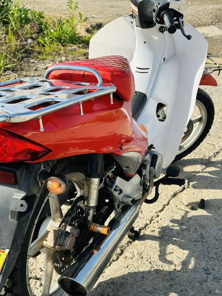 السلام عليكم ماطور سرفيس للبيع مناقصه برغي مكينه خير من الله كله ابلادي بس الدرع الچبير امبدل زوج تاير جديد كهربائيات كله شغاله للتواصل اتصل على الرقم ***********
