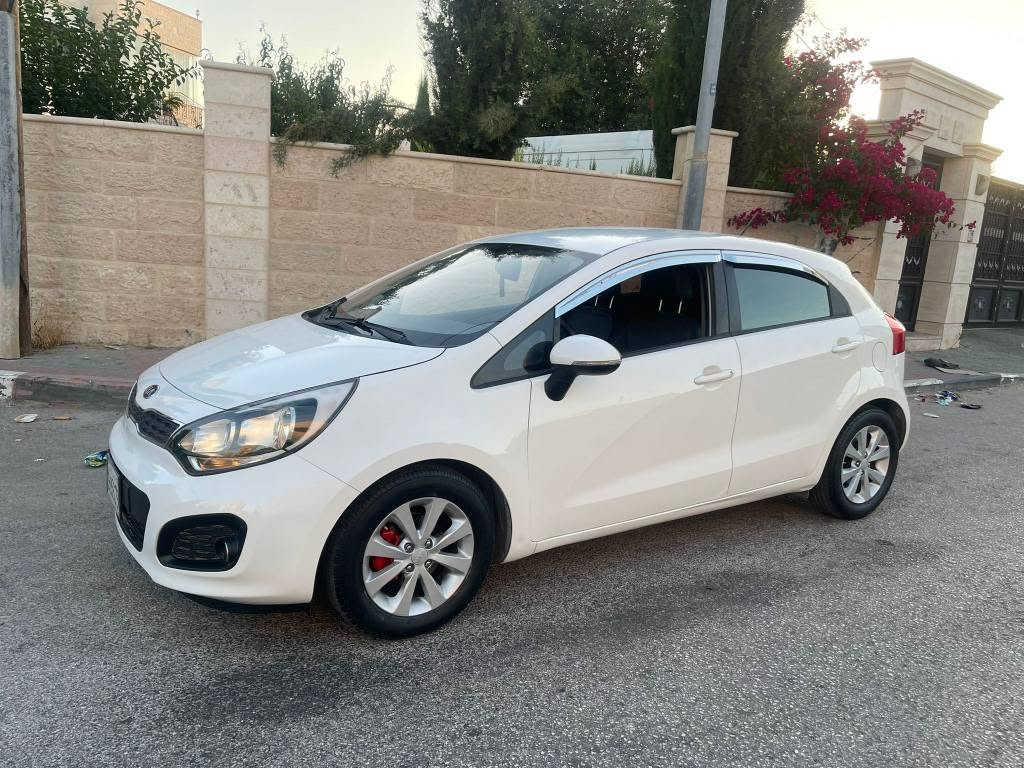 كيا برايد 2015/2014 اتومات ❤️ 
ترخيص تأمين طويل . فحص ممتاز .. بنزين 
اصل خصوصي .... للبيع او بدل 0592556191 Area A, فلسطين


**إذا كنت صاحب هذا الإعلان وتريد حذفه لأي سبب، رجاءا أرسل رسالة إلى الدعم الفني**