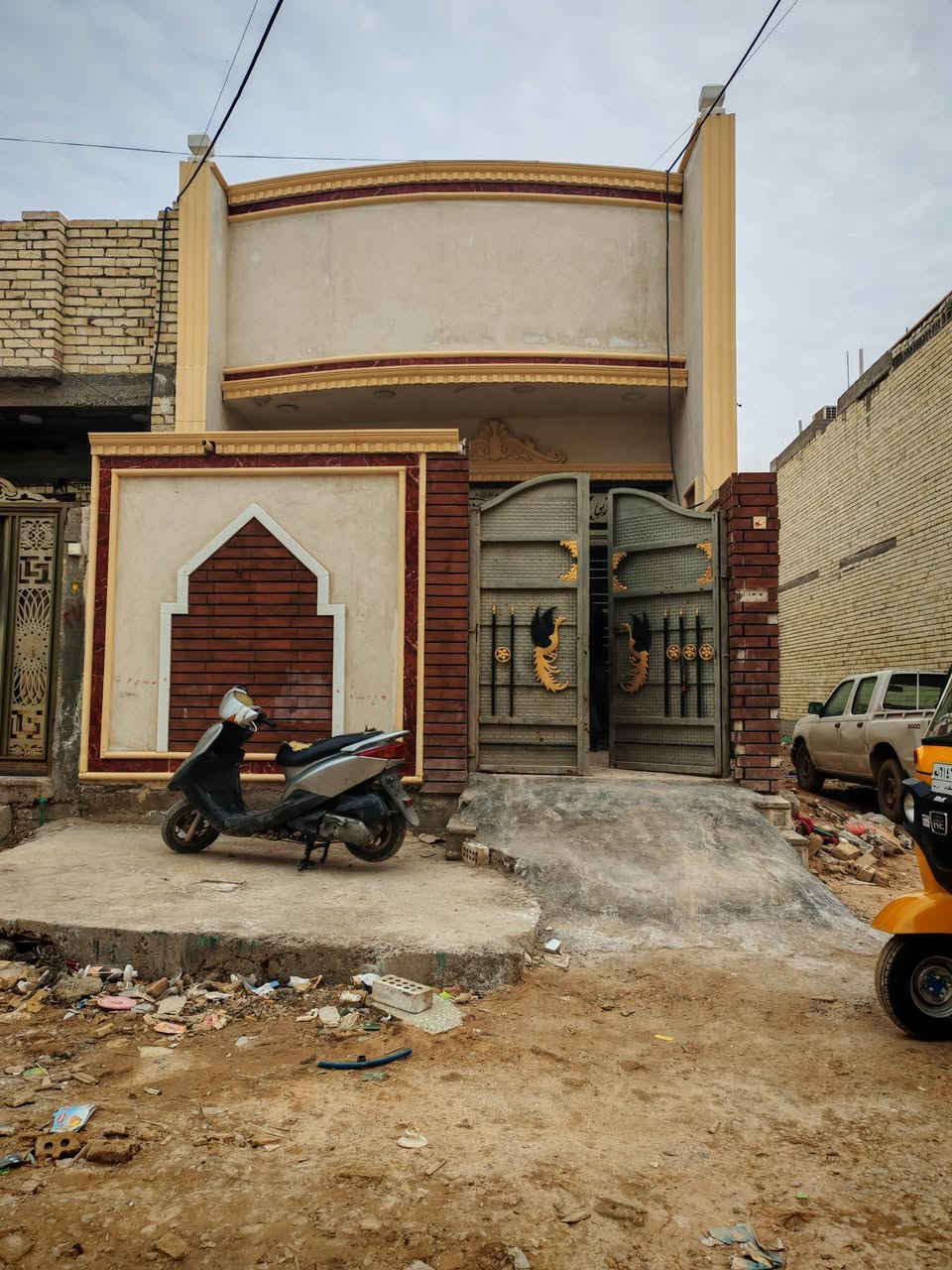 سلام عليكم شباب بيت مساحه 100
5×20
بنا حديث الثعالبه 
السعر 65
***********
