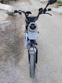 وبركاته دراجه شحن ٤ بطاريات للبيع السعر ٢٠٠ وبيه مجال ٠٧٧٧٠٢٩٧٨٤٩ للاس...