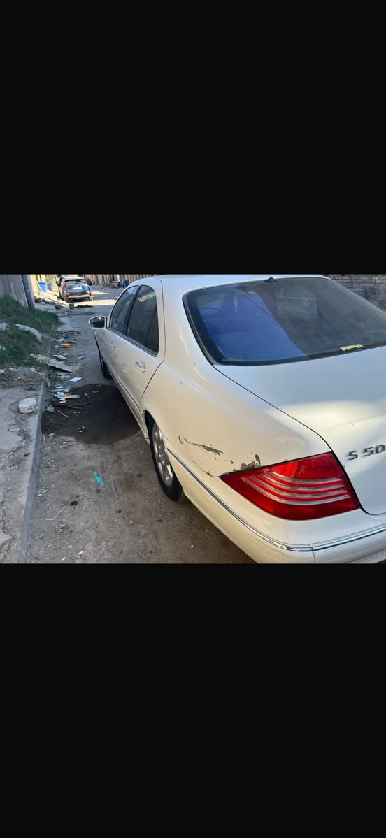 سلام عليكوم مارسدس ام عيون متوم طبق الصل  2004 كفاله من كلشي ماعده بلجاملغ واضح كدامك بيع مستعجل اني مكلف بل نشر رقم صاحب سياره ***********
