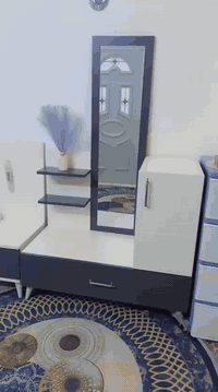 غرفة اخشاب 6 قطع نظيفة جدا مكاني العطيفية السعر 400 الف ***********
