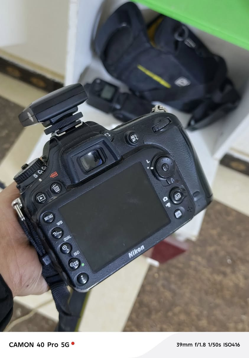 سلام عليكم نيكون7100
كامره نضيفه والمعدات كدامكم وياهه ستاند
كامره صارلي سبوعين من اخذتهه السعر 475وبيهه مجال 
مكاني بياع الرقم ***********
