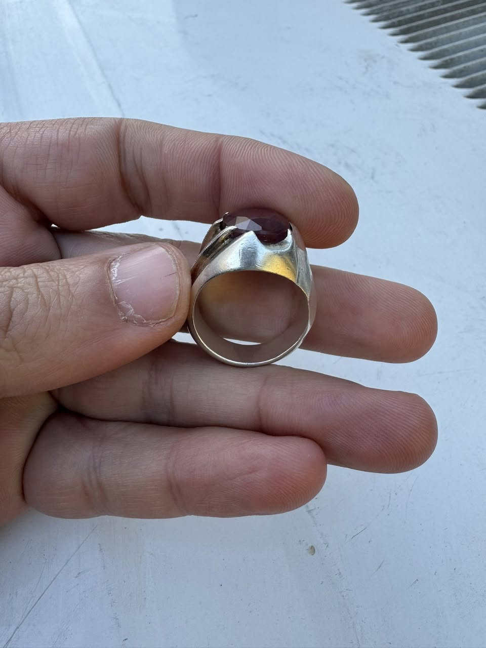 ياقوت أفريقي طبيعي شرط الفحص صياغه ثقيله يدويه للبيع 150 الف مكاني بغداد


**إذا كنت صاحب هذا الإعلان وتريد حذفه لأي سبب، رجاءا أرسل رسالة إلى الدعم الفني**