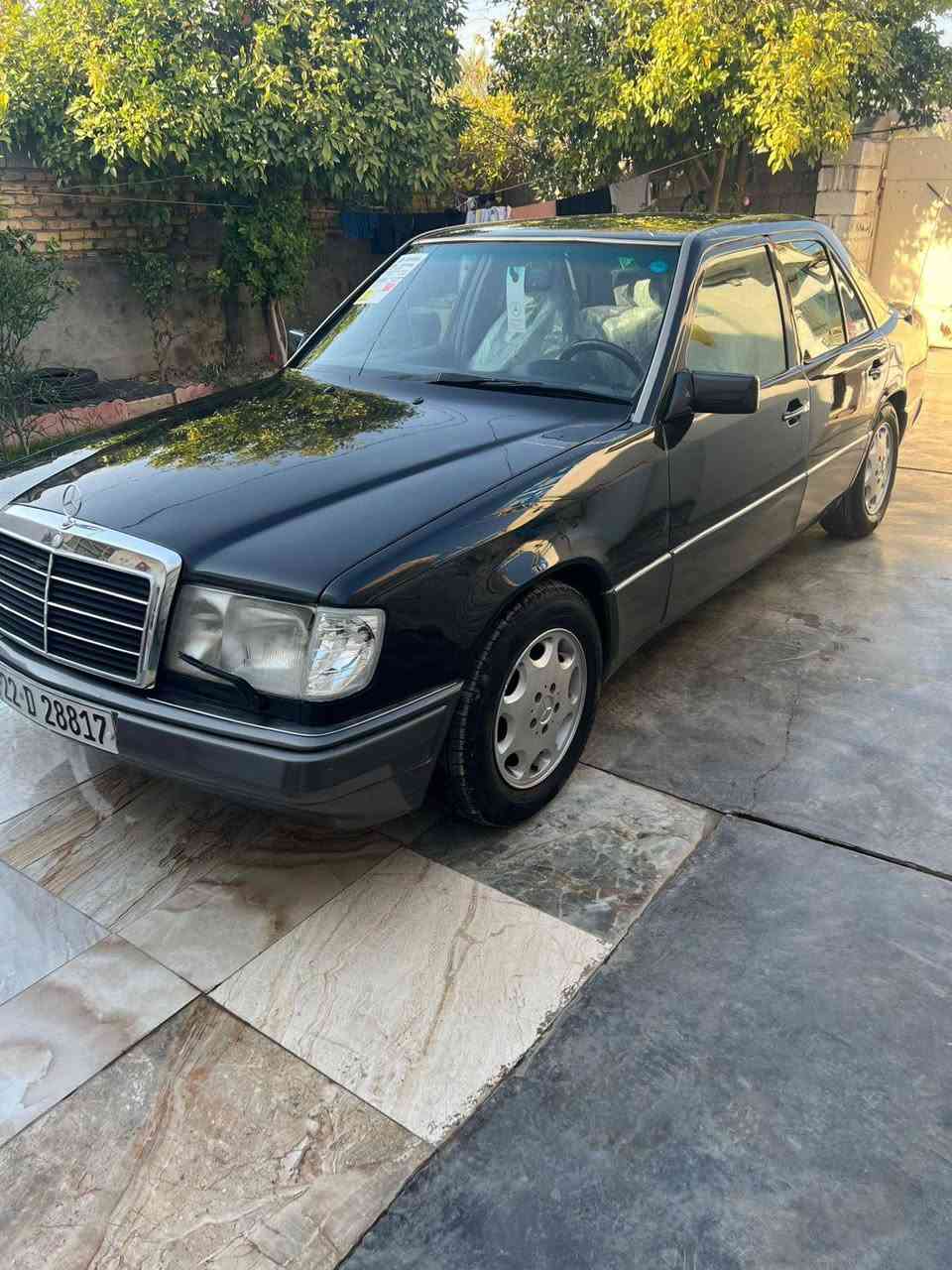 مارسيدس دب جاهزة من كلشي
موديل 1993
لون اسود 
تبريد + تدفئ  شغال
صدر امامي خلفي جديد 
تخم تاير جديد 
غرفه مخمل لون رصاصي 
ويل تفاحه 
كاميرا خلفيه 
قواعد الدبل عالبلاد   السعر 75
بدون خياس او ضربة 
رقم اربيل دولي 
مكينة وكير VVT   
العنوان  \ ديالى المقداديه ***********
