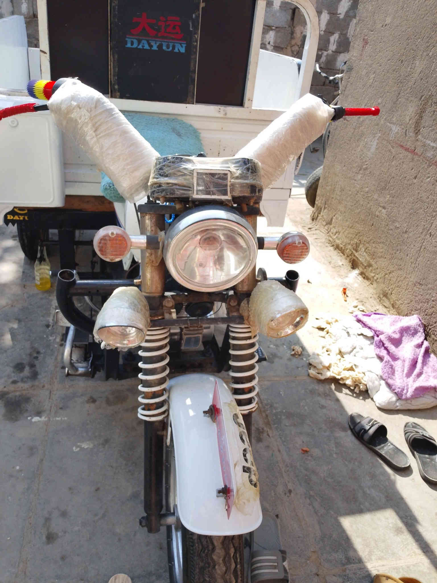 سلام عليكم ستوته البيع مديل 2020 اوراق اصولي مكينه جديده تخم تايرات جديد ه كهربائيات شغاله. سعر 1750 وبيه مجال. اني مكلف بنشر هاذ رقم.راعيه *********** مكاني ذي قار رفاعي
