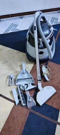 مكنسة كهربا • نضيف • جديد