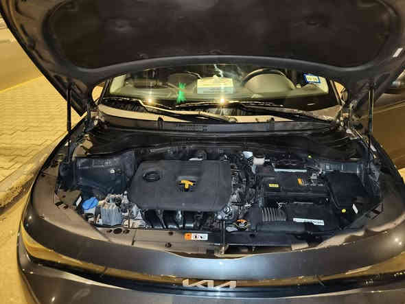 السلام عليكم
سياره لبيع 
نوع الشركه كيا صول
الفه LX
مديل 2024
مواصفات امريكيه 
حجم المحرك 2,000
لون السياره فيلي 
لون داخل السياره اسود 
مواصفات الداخليه 
مدخل AUX/USB
اكياس هوائيه
تحكم مقاعد كهرباء
تحكم مقاعد
زجاج كهرباء
مكيف
نظام انذار 
مواصفات الخارجيه 
انور نهاريه 
اطار احتياطي 
جنوط 
دخول بدون مفتاح 
مرايا قابله للطي كهربائيا 
مرايا كهربائيه
مصابيح زينون 
مصابيح ليد 
مواصفات التقنيه 
ابل كار بلاي
اندىرويد اوتو
اوامر صوتيه 
بروجكتر
بلتوث
تشغيل عن بعد 
تنبيه الاصطدام الامامي 
تنبيه النقاط العمياء 
تنبيه مغادره المسار 
حساس ضغط الاطارات 
رادار 
شاشه لمس 
شاشه وسائط
قفل الباب تلقائي
كامرا خلفيه 
مانع انزلاق
مثبت سرعه
 مساعد الاصطفاف
نظام تعليق رياضي 
نظام ملاحه/خرائط
شكل السياره الخارجي /اس يو في 
تدد المقاعد 4
مستعمل
ماشيه السياره 21,000الاف
حادث السياره المدكر الخلفي والباب الخلفي جه السائق الباب مبدل 
السياره مكمركه وكامله 
سعر السياره ب15,000 وبيه مجال
عنوان السياره البصره ياسين خريبط قرب محطه الوقود المصافي الخليج 
رقم الاتصال ***********
