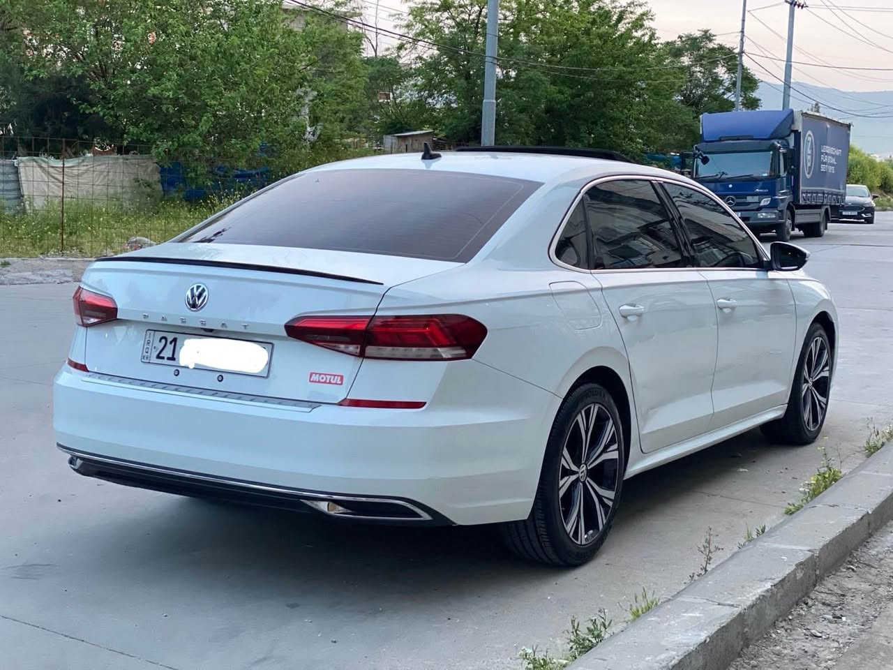 مەکینە 2.0 turbo
Se plus
فول مواسەفات
سڵاید،رادار،راداری ئاوینەکان،راداری دواوە،کوشن ھیتەر،فڵچە ئۆتۆ،لایت لید پێش و دوا،تەبریدی دو زۆن،کوشن جلد،کار پلەی
یەک پارچەی بۆیاخە بەس بۆنید بێ ناو گرتن بە شەرت 
کامل ئەشیای بیلادی لەسەرە وەک لایت و ڕادێتەر بە شەرت گێڕ و مەکینەی بە شەرت و بێکێشەبێ تەقە و ڕەقە
58000 میل ڕۆشتووە
شوێن//سلیمانی 
0770 069 2303
165$ و مامەڵەیەکی کەم السليمانية, العراق

