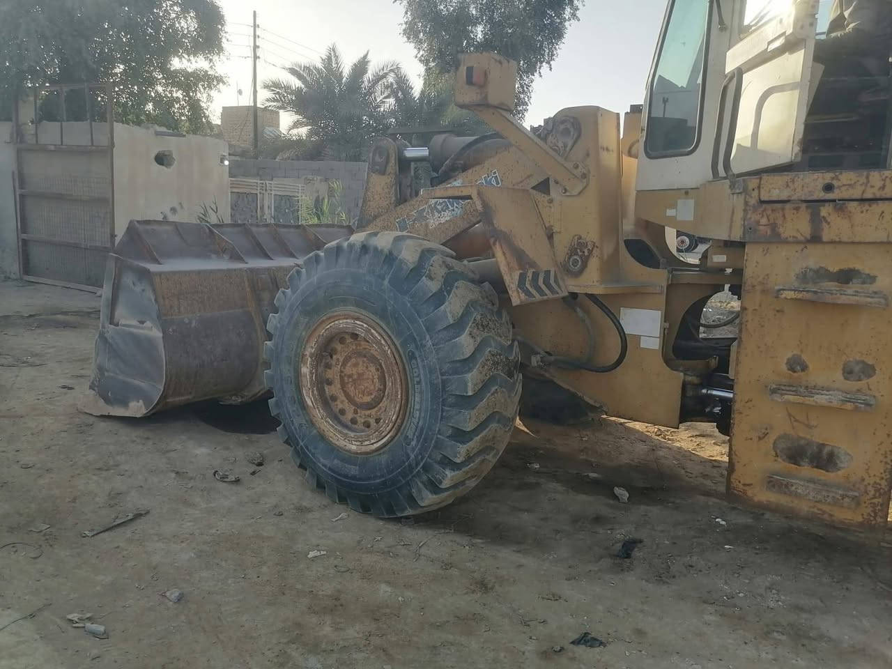 سلام عليكم
شفل اللبيع 
موديل 1997داش زت ثري
مكينه نيسان 
شفل جاهز العمل 
مكان العماره
سعر 160ورقه وبي مجال 
مكلف بل نشر رقم راعيهه 
***********
