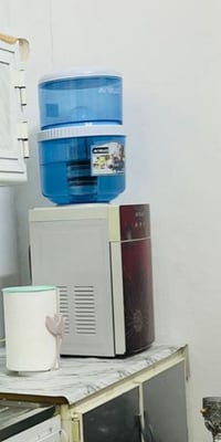 عندي ثلاجي منضديه مال ماء حجم صغير واريدها ب75وبيها ماجال وشرط نضيفه و...