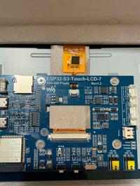 ٧انج • شاشة لمس • ESP32