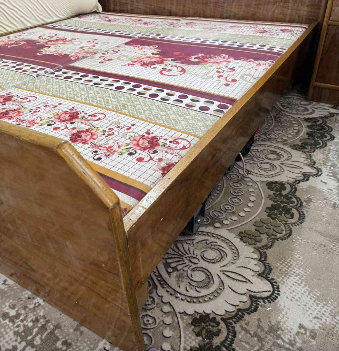 للبيع 🏃‍♀️🏃💕🌸
#غرفه _عراقيه _حطاطه

غرفه اخشاب 🪵
صاج داخل وخارج حطاطه مو سوكيه 
مستعجله عليها سعر الشراء 3 ملايين ونص سعر 
البيع  بسعر خيالي 🥳مكاني الحريه الثالثة التواصل خاص 😍😍


**إذا كنت صاحب هذا الإعلان وتريد حذفه لأي سبب، رجاءا أرسل رسالة إلى الدعم الفني**