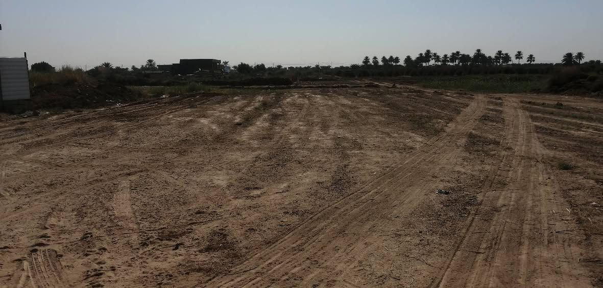 السلام عليكم موجود ٣ دونم  للبيع كافة الخدمات متوفره 
طابو ملك صرف تصلح لسكن او مزرعه عائله او استثمار 
تحويل باسم المشتري
موقعها : بغداد - المدائن سلمان باك
الأسعار تبدي من ١٥٠ مليون و
للاستفسار الاتصال
*********** وتساب موجود ابو جبل
