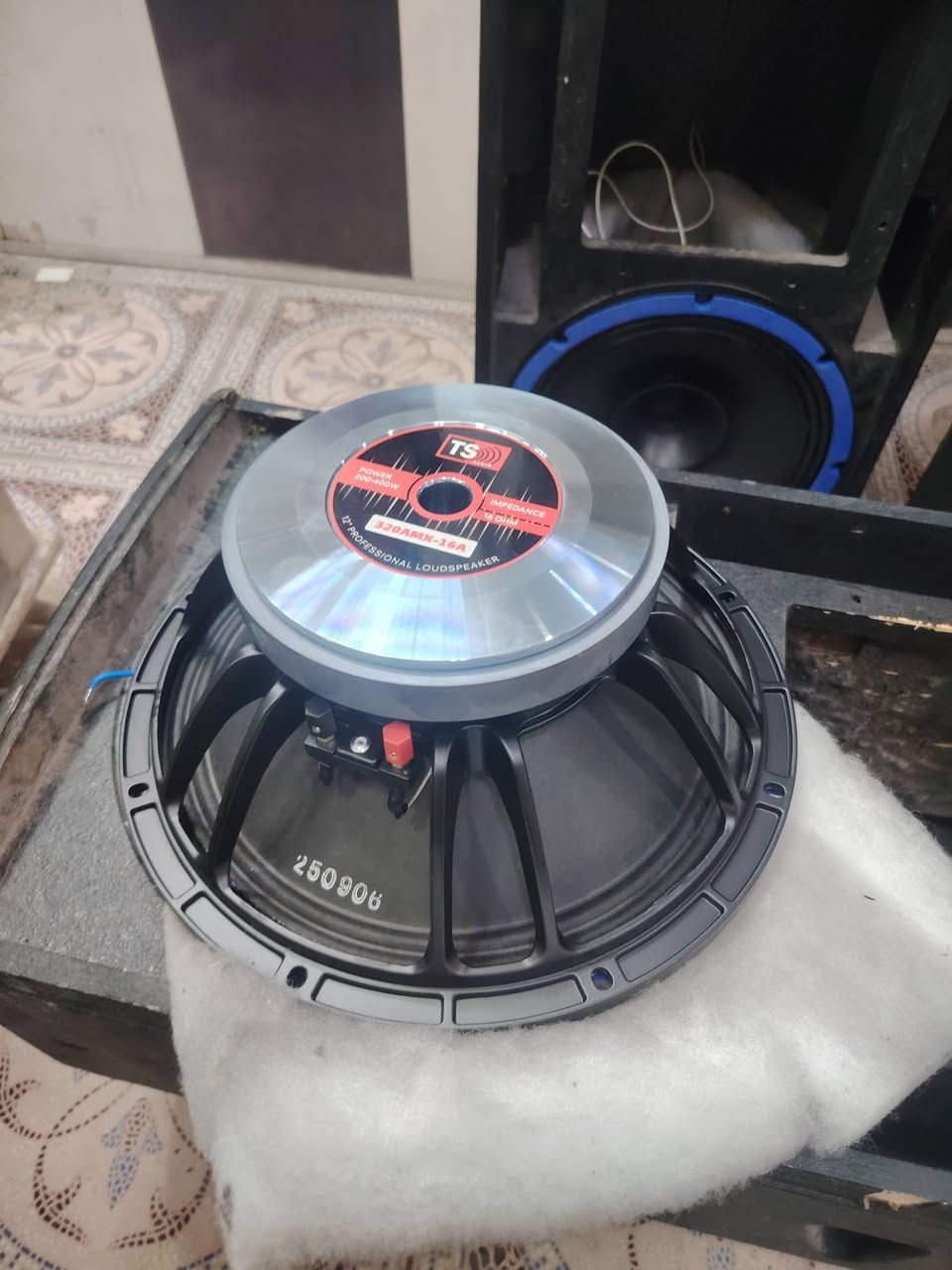 زوج سماعات 12 انج صب
صوت ودفع يخبل خير من الله لبب جدد 
للبيع مكاني حله محاويل 
نقصهن فقط مشبج امامي  200 قفل 
***********
