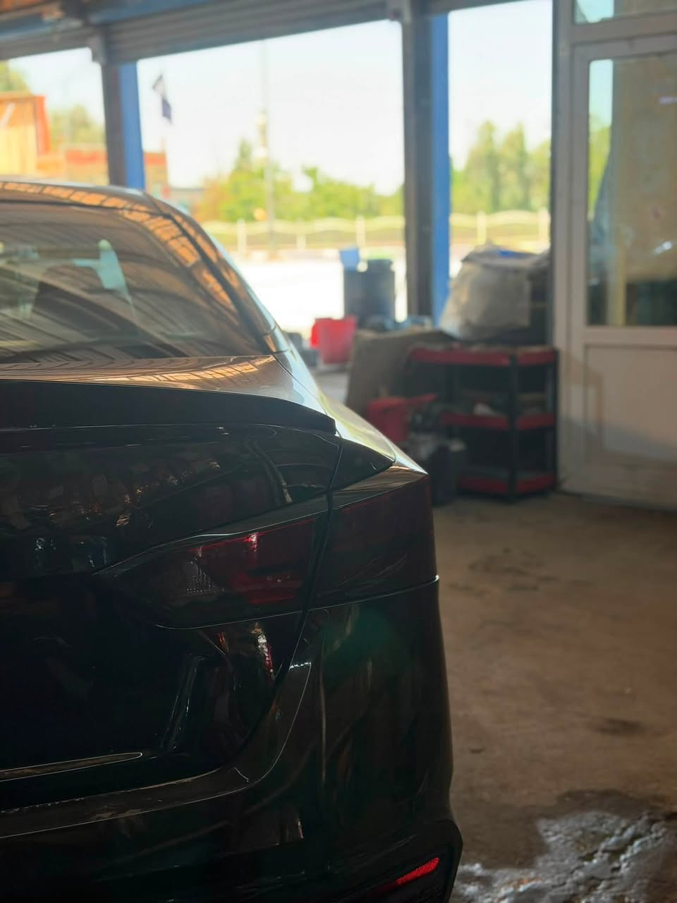 🚗 للبيع | نيسان ألتيما SVموديل 2020 - وارد أمريكي 🚗
📍 الموقع: ديالى - بعقوبة

✅ اللون: أسود
✅ فئة SV
✅ فتحة سقف
✅ مقاعد جلد كهربائية
✅ تشغيل بصمة + تشغيل عن بُعد
✅ شاشة أصلية + Apple CarPlay
✅ كاميرا خلفية
✅ ويلات SR مع تايرات جديدة (مركبات قبل أسبوع فقط)

الصيانة الحديثة:

* تبديل زيت المكينة مع الفلاتر
* تبديل زيت الكير
* تبديل البلكات والمجاول
* فحص وصيانة الكهرباء بالكامل

الإضافات:

* ناصية
* إنجكتورات بيضاء
* ما عليها أي ملاحظات وتحتاج فقط صاحب نصيب.

الحادث:

* وارد أمريكا، الضرر كان قطعتين كلير فقط، والجام والهيكل (البنيد) بحالة جيدة.

💰 السعر المطلوب: 125$

📞 للاستفسار:
***********
***********
