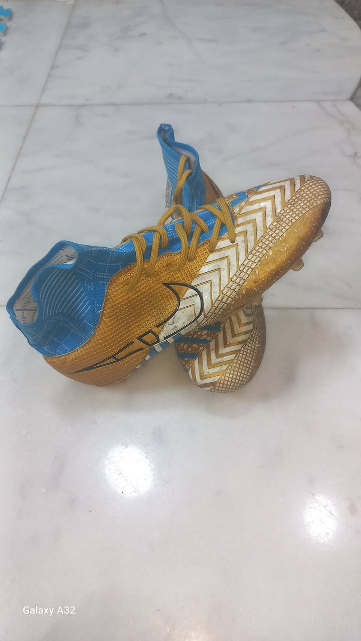 حذاء قدم استد السعر١٥ ألف ناحية الإمام ***********رقم يوجد توصيل جميع المحافظات سيد حسن
