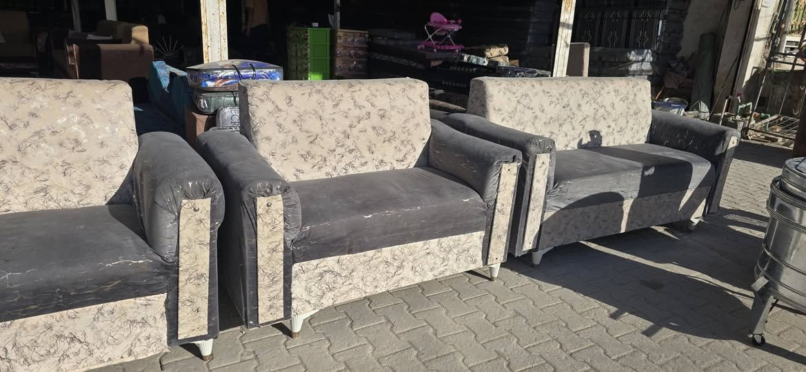 نشتري ونبيع
الصور المعروضه للبيع اسعار مناسبه راسلونا وات ساب*********** وتدللون
 مكاني نجف
والي عنده يبيع نشتري من عنده
