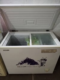 مجمدة للبيع مجمدة للبيع شغالة 100% واسعة من جوا مابيها اي عطل او اي مش...