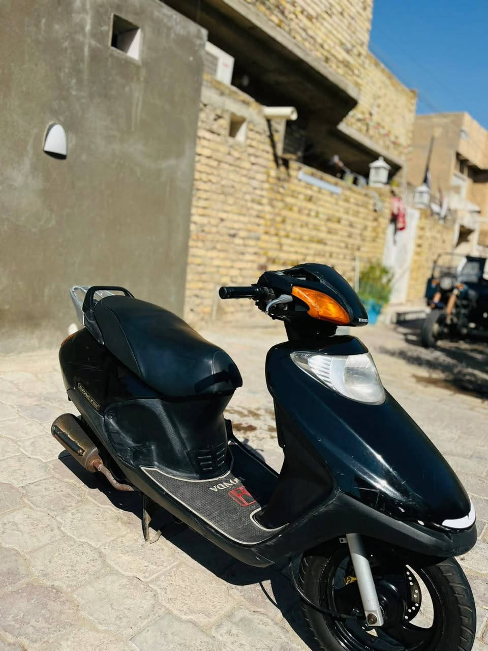 سبيسي نضيفه كلش دراجه مفتوحه كهربائيات كلها شغاله دبلات. كلجات سلف تايرات كلهن جداد ما صار 15 يوم من شديتهن كله جديد دراجه خير من الله للاستفسار الاتصال ***********

