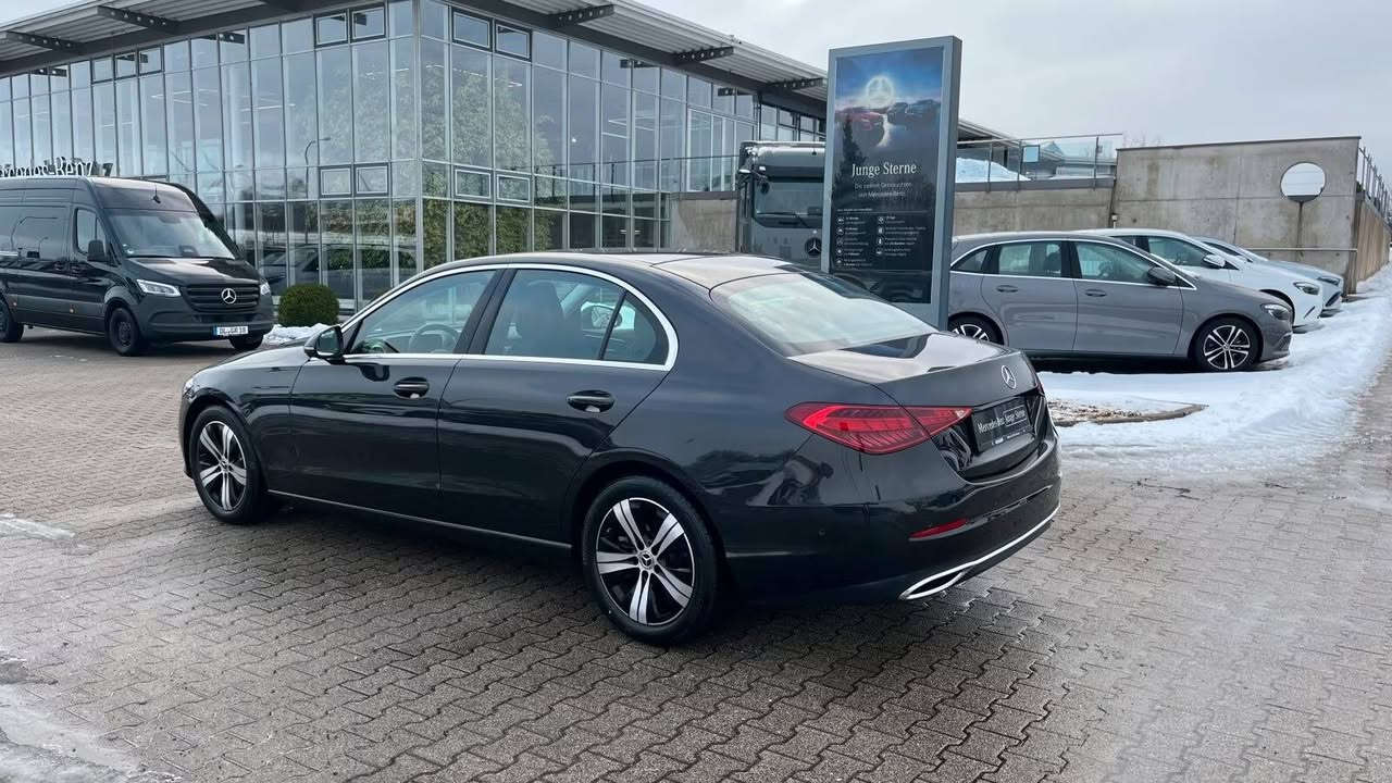 🔥 امتلك الفخامة الألمانية بأقل سعر في مصر مع شركة الكابتن! 🇩🇪🚘
دلوقتي تقدر تركب Mercedes C180 Avantgarde موديل 2024 بمواصفات مميزة وسعر منافس.

✅ وارد ألمانيا✅ عداد 14,000 كم فقط✅ فابريكا بالكامل✅ جاهزة على الشحن

العربية بتنزل بنظام مبادرة المغتربين، وحتى لو مش معاك المبادرة... متشيلش هم، إحنا هنوفرهالك ونوصل العربية لحد عندك.

📞 للاستفسار والحجز:01040751555

📲 واتساب على نفس الرقم:01040751555

#مرسيدس #Mercedes #C180 #Avantgarde #MercedesBenz #سي180 #سيارات_ألمانيا #استيراد #مبادرة_المغتربين #شركة_الكابتن


**إذا كنت صاحب هذا الإعلان وتريد حذفه لأي سبب، رجاءا أرسل رسالة إلى الدعم الفني**